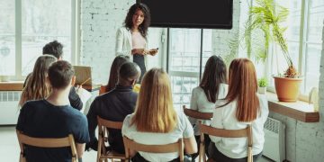 Gosta de uma boa leitura? Separamos 4 livros sobre sustentabilidade pra você