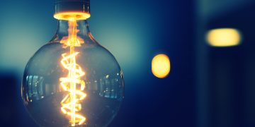 Conta de luz mais cara? Veja dicas para economizar energia em casa