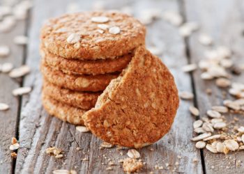 Férias saudáveis: aprenda a fazer biscoitos de aveia para a criançada